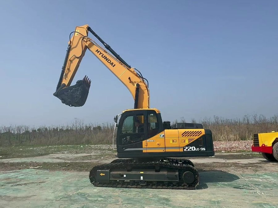 كوريا حفرة هيونداي مستعملة للبيع يد ثانية R220-9s 210 220 215 Jindongyu الآلات