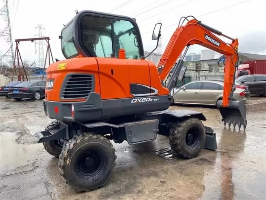 كوريا محفر دوسان مستعمل للبيع يد ثانية DX60W-9C Jindongyu الآلات