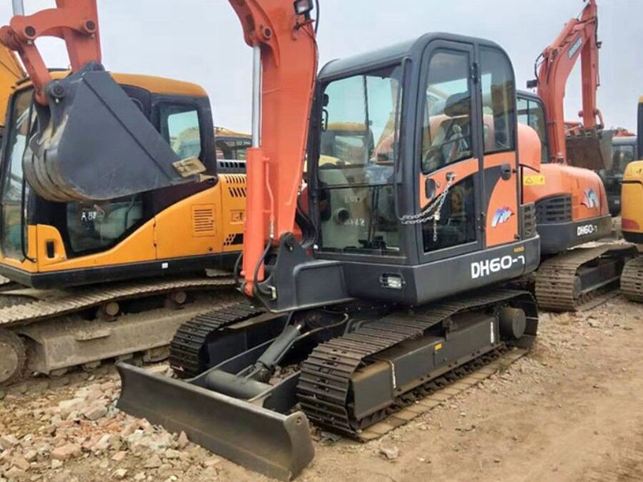 كوريا محفر دوسان مستعمل للبيع يد ثانية DH60-7 Jindongyu الآلات