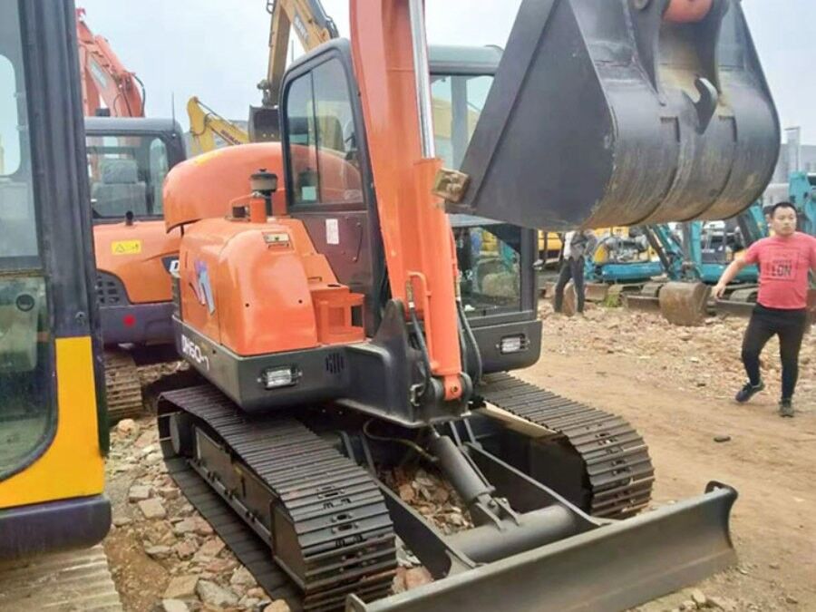 كوريا محفر دوسان مستعمل للبيع يد ثانية DH60-7 Jindongyu الآلات