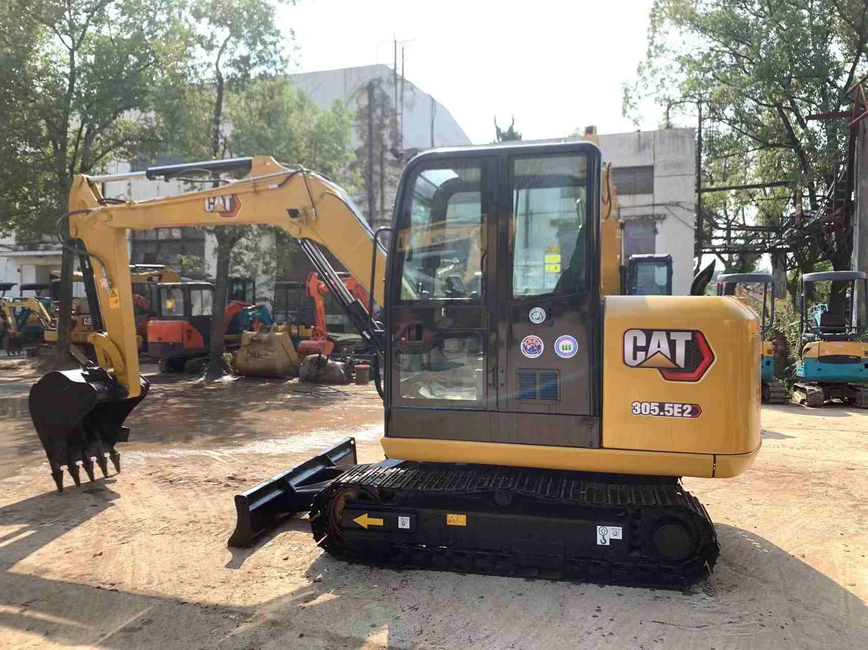 اليابان حفرة CAT مستعملة للبيع يد ثانية 305.5E2 Jindongyu الآلات