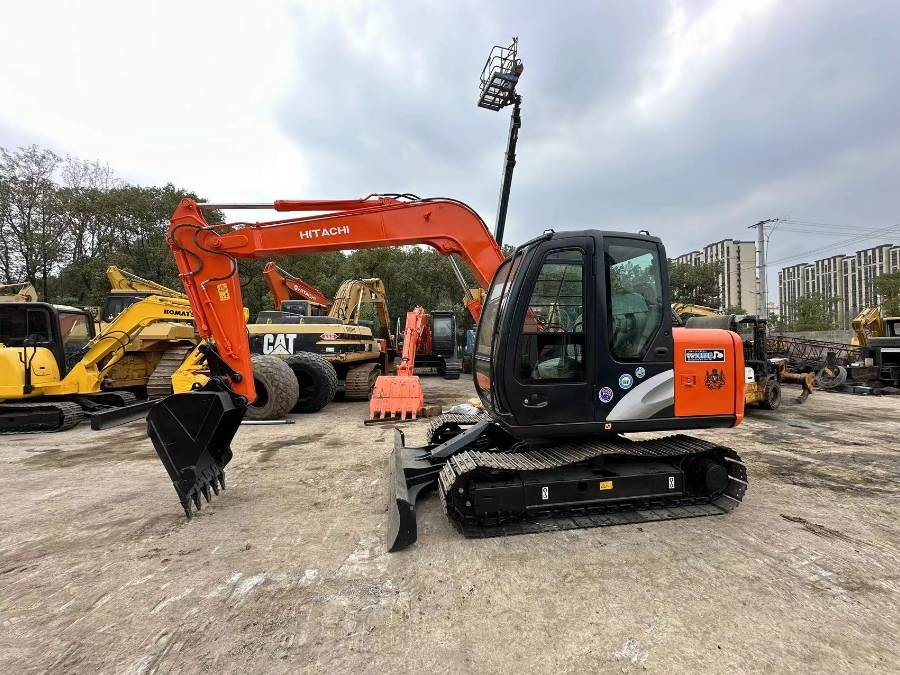 اليابان تستخدم حفرة هيتاتشي ميني 7 طن للبيع يد ثانية ZX70 Jindongyu الآلات