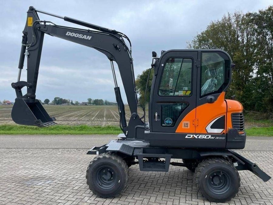 كوريا محفر دوسان مستعمل للبيع يد ثانية DX60W Jindongyu الآلات